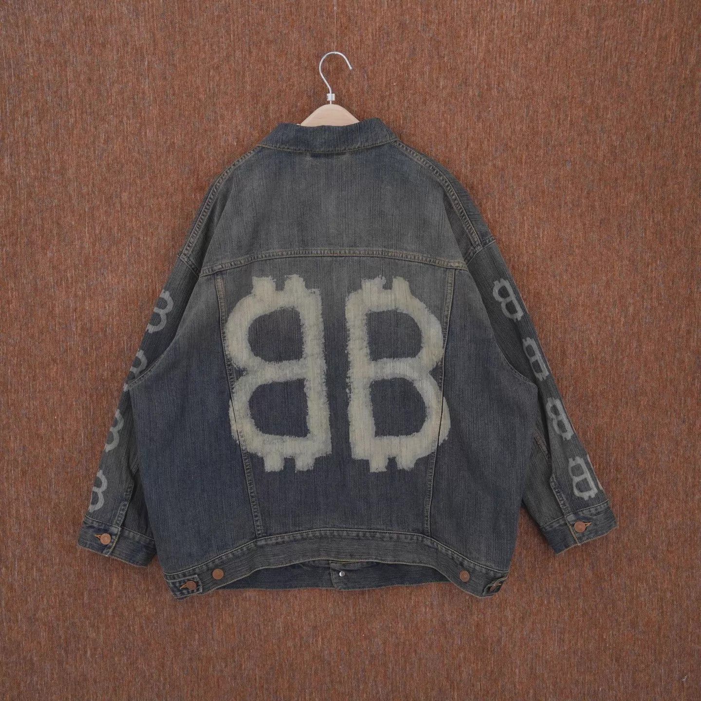 Balenciaga Balenciaga Bitcoin Print Denim Jacket S Lapel Size S / US 4 / IT 40 - 2 Thumbnail