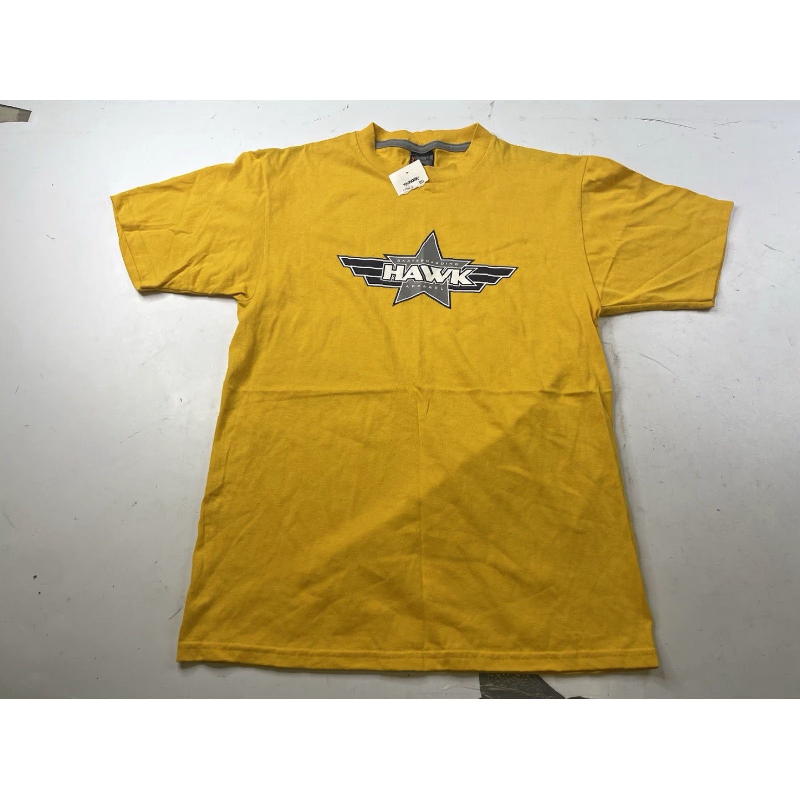 Vintage VINTAGE Tony Hawk Skateboarding Apparel T Shirt Skateboard Size S Yellow Cotton Crew Neck Short Sleeve Unisex Adults 90s Logo NWT Size US S / EU 44-46 / 1 - 2 Thumbnail