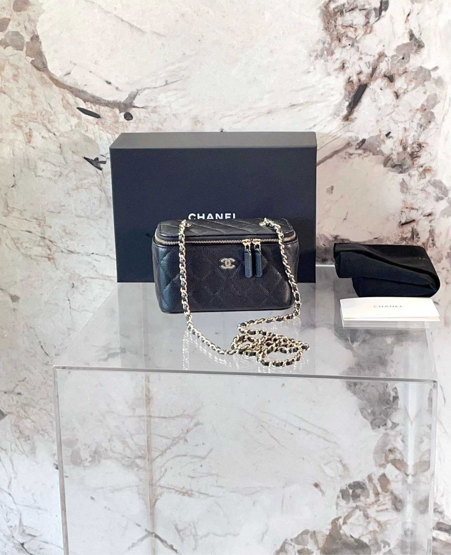 Chanel Pre-loved Bag Very good condition Size ONE SIZE - 1 Thumbnail
