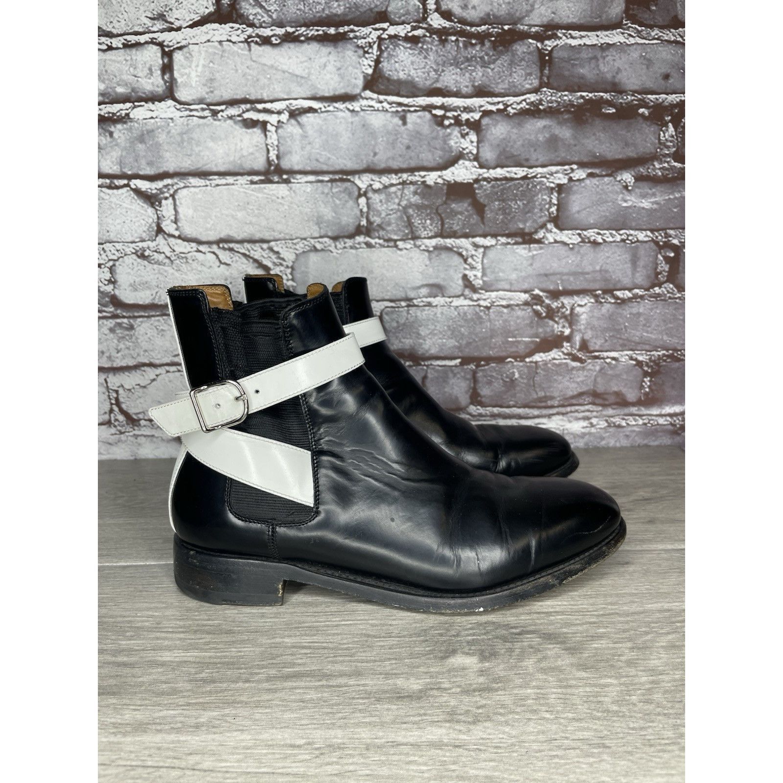 Balenciaga BALENCIAGA BLACK WHITE POLISH CALFSKIN CHELSEA BUCKLE ANKLE Size US 6.5 / IT 36.5 - 1 Thumbnail