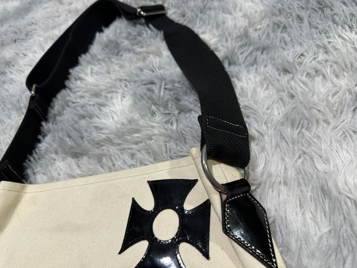Vivienne Westwood 🔥Y2K Vivienne Westwood Orb Patent Leather Crossbody Bag Size ONE SIZE - 3 Thumbnail