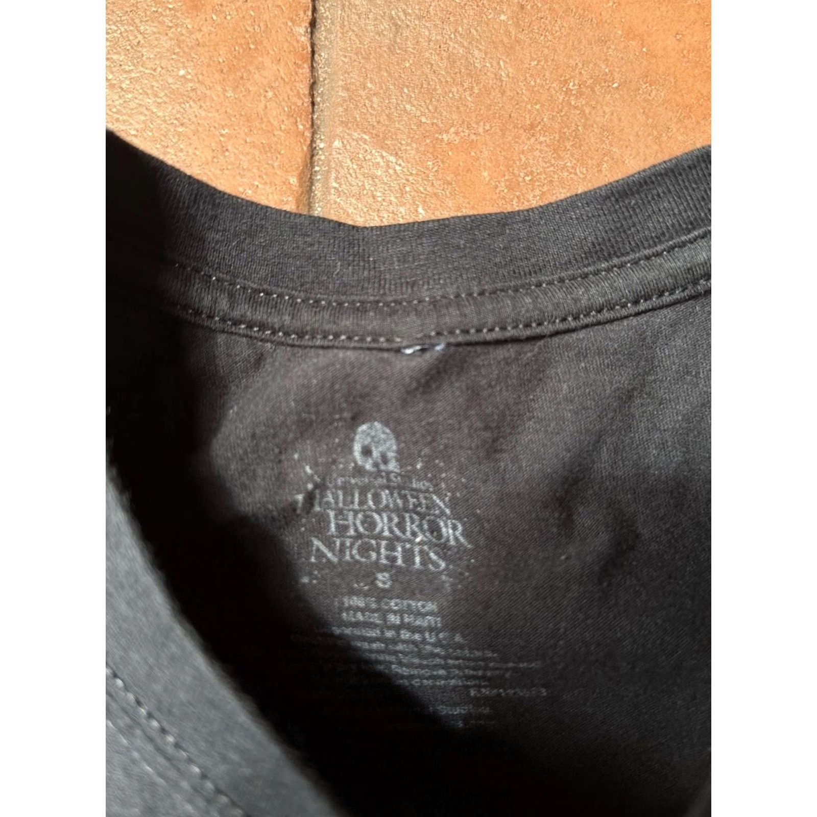 Vintage VINTAGE Halloween Horror Nights Don't Go Alone HHN 2021 T-Shirt Small Black Size US S / EU 44-46 / 1 - 2 Thumbnail