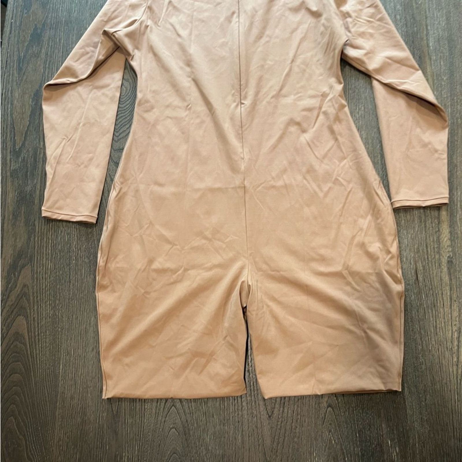 SKIMS NWT Skims All-In-One Long Sleeve MidThigh Onesie Bodysuit 4X Size 42" / US 20 - 9 Thumbnail
