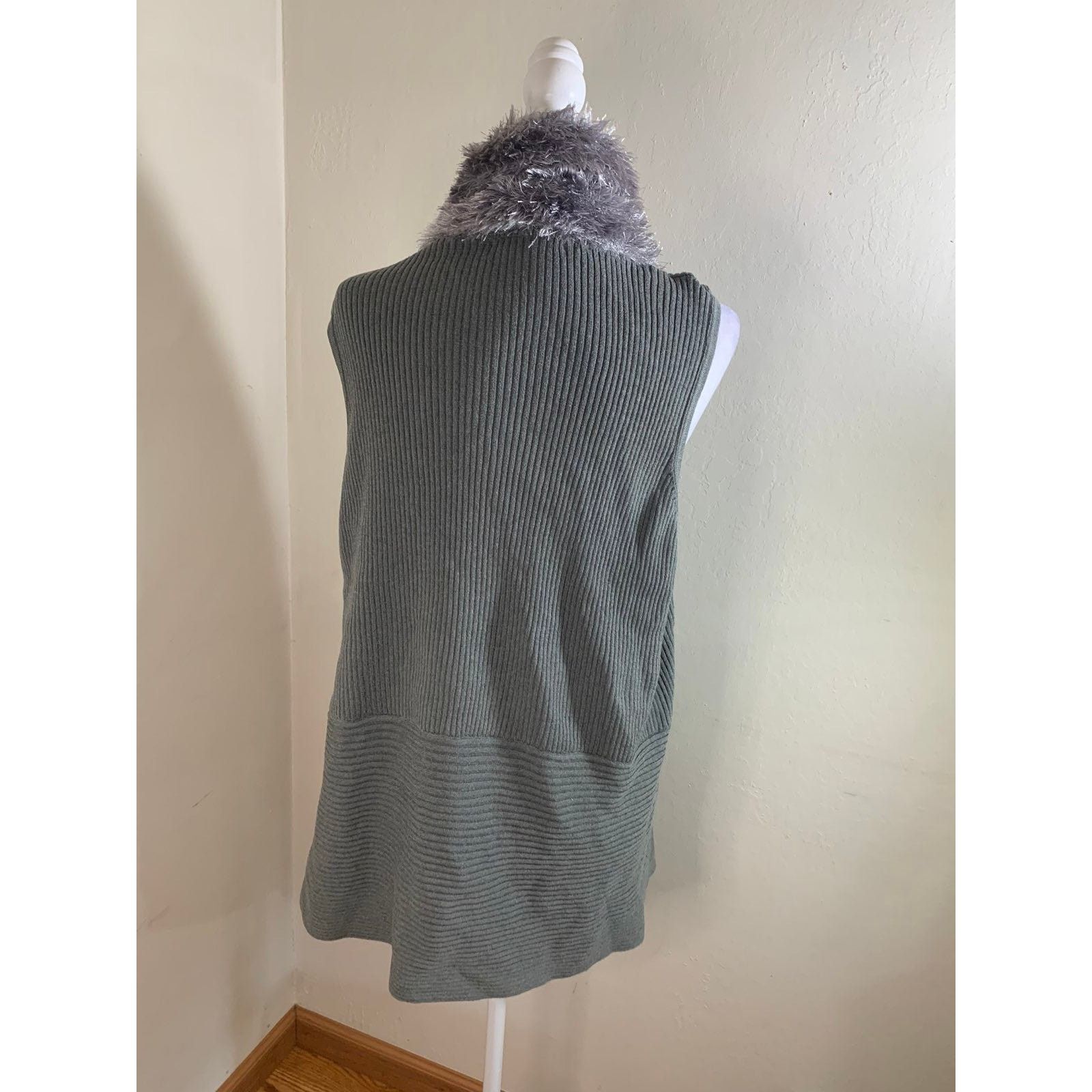 Other Lauren Michelle Faux Fur Vest (onesize) Size ONE SIZE - 2 Thumbnail