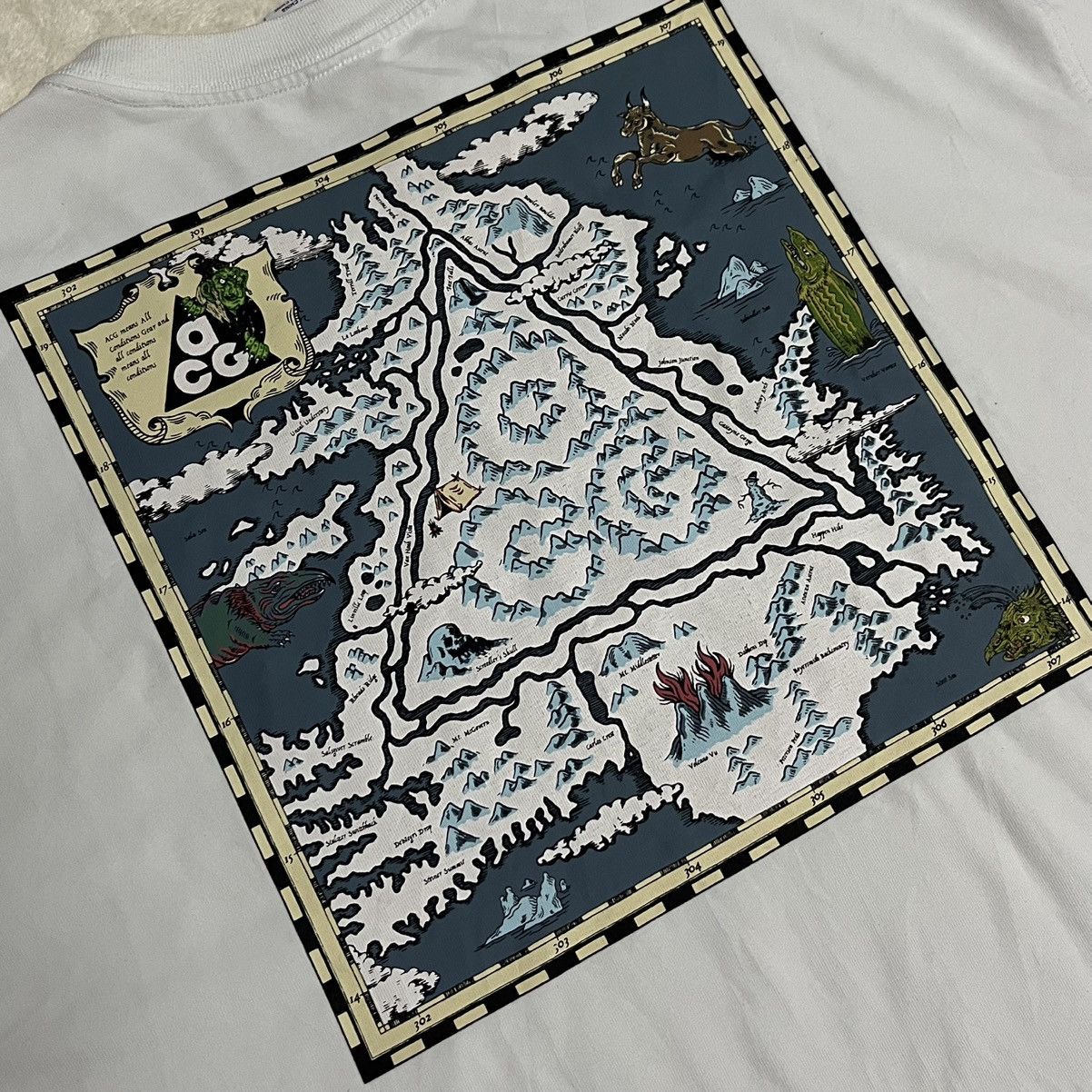 Nike ACG Nike Acg Wizard Iceland Maps Size US XL / EU 56 / 4 - 5 Thumbnail