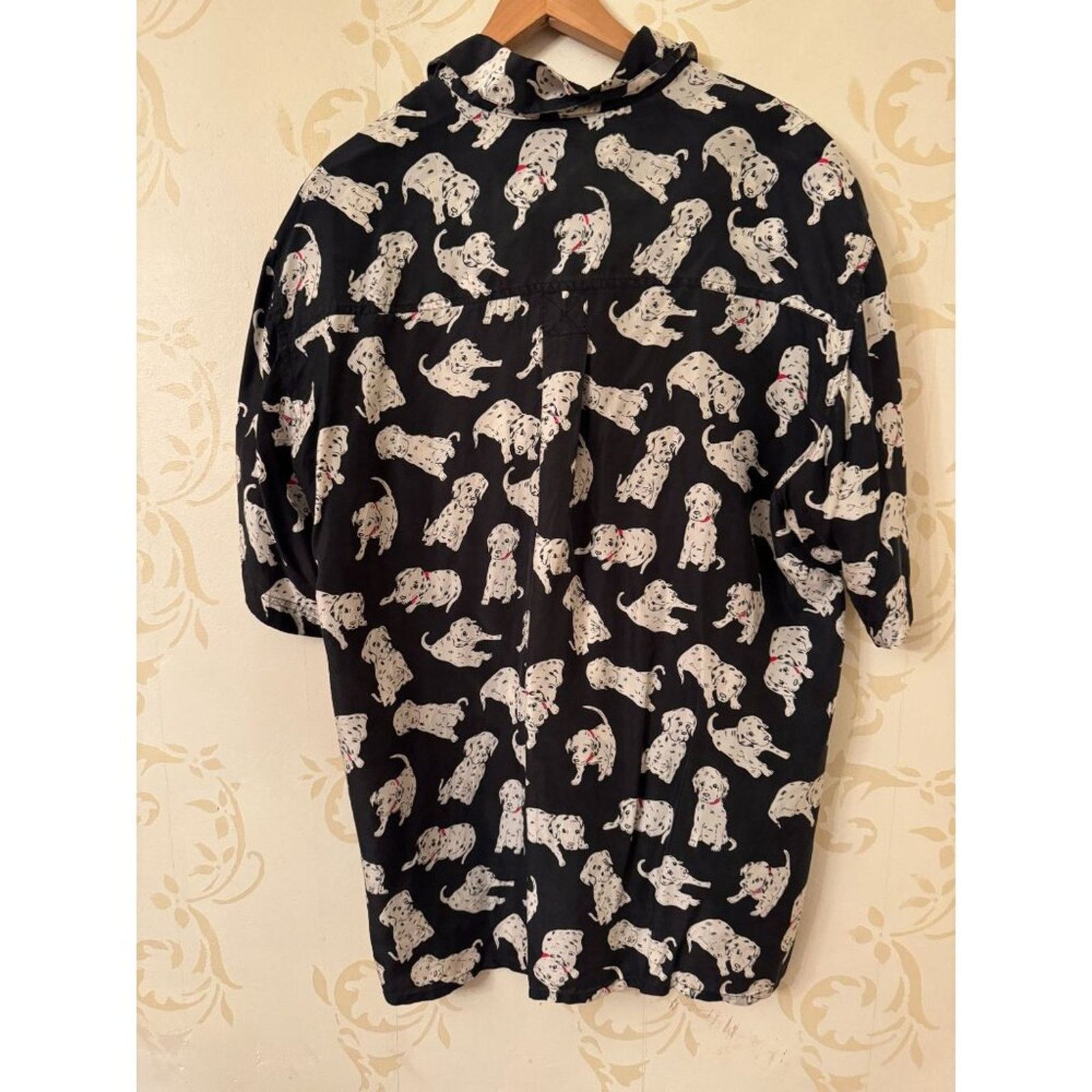Designer Men's Medium Addiction 100% Silk 101 Dalmatian Shirt Size US M / EU 48-50 / 2 - 3 Thumbnail