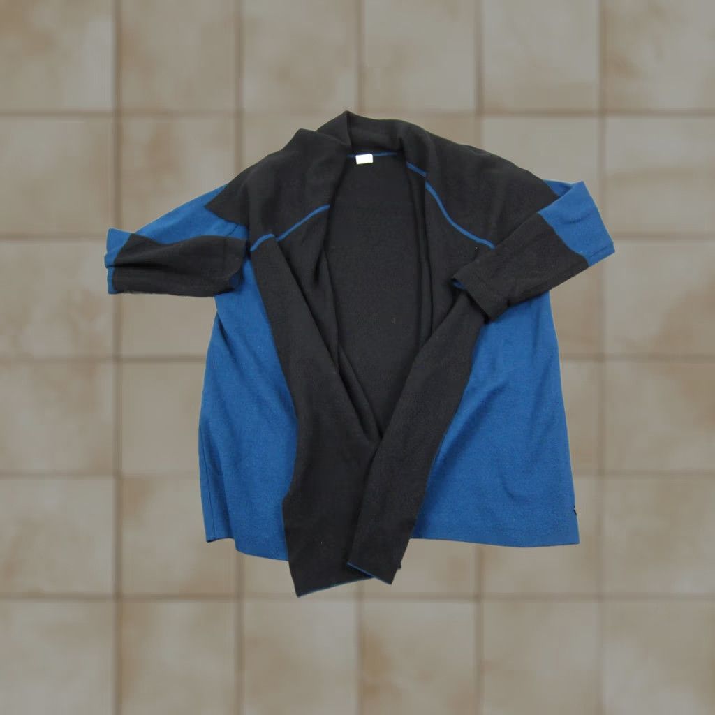 Royal Robbins Royal Robbins Cardigan Sweater Womens Medium Black Blue Merino Wool Ladies 80s 90s Size M / US 6-8 / IT 42-44 - 1 Thumbnail