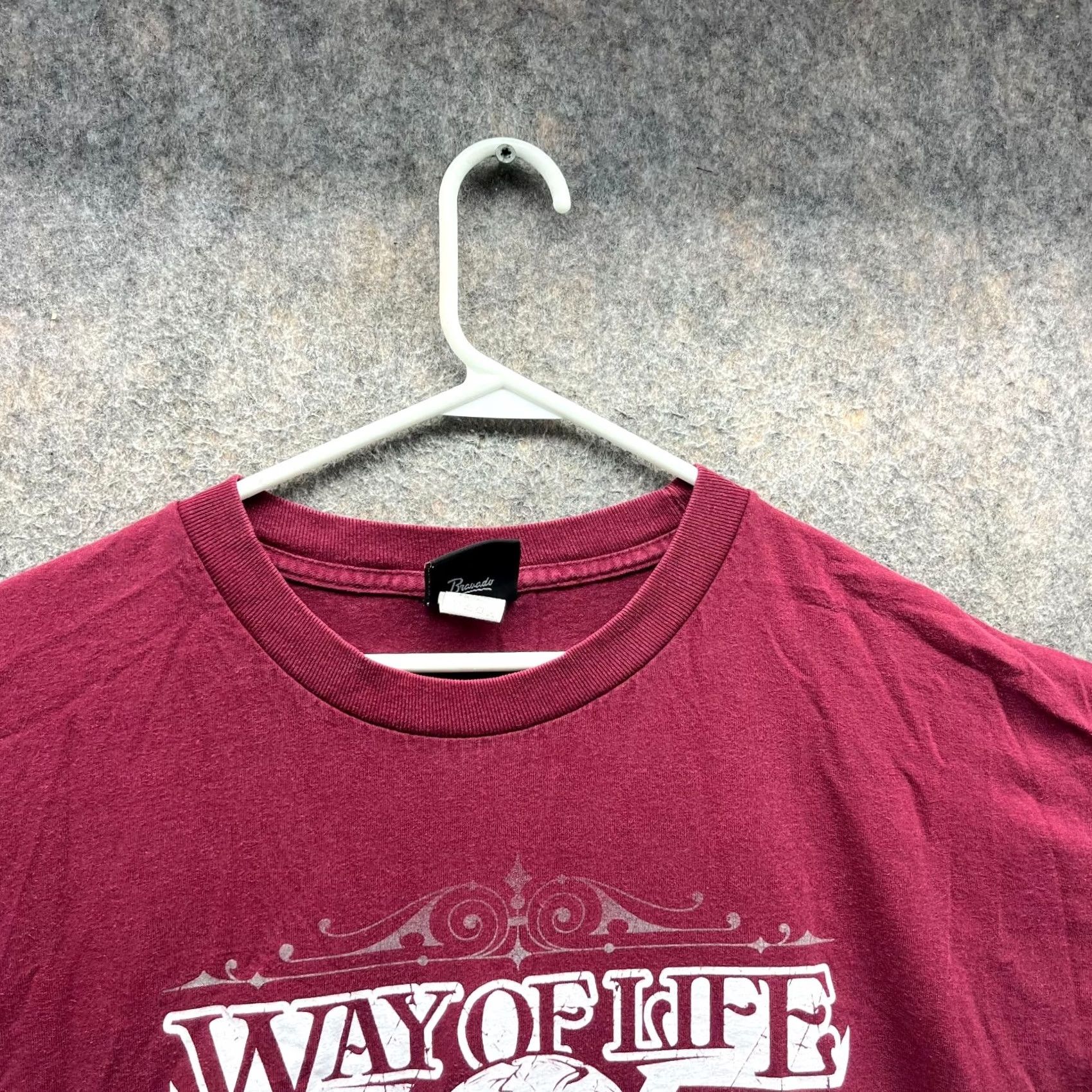 Harley Davidson VINTAGE Harley-Davidson Shirt Mens 2XL Burgundy Crewneck Short Sleeve T-Shirt Logo All Seasons Fall Spring Summer Winter Mens Size US XXL / EU 58 / 5 - 7 Thumbnail