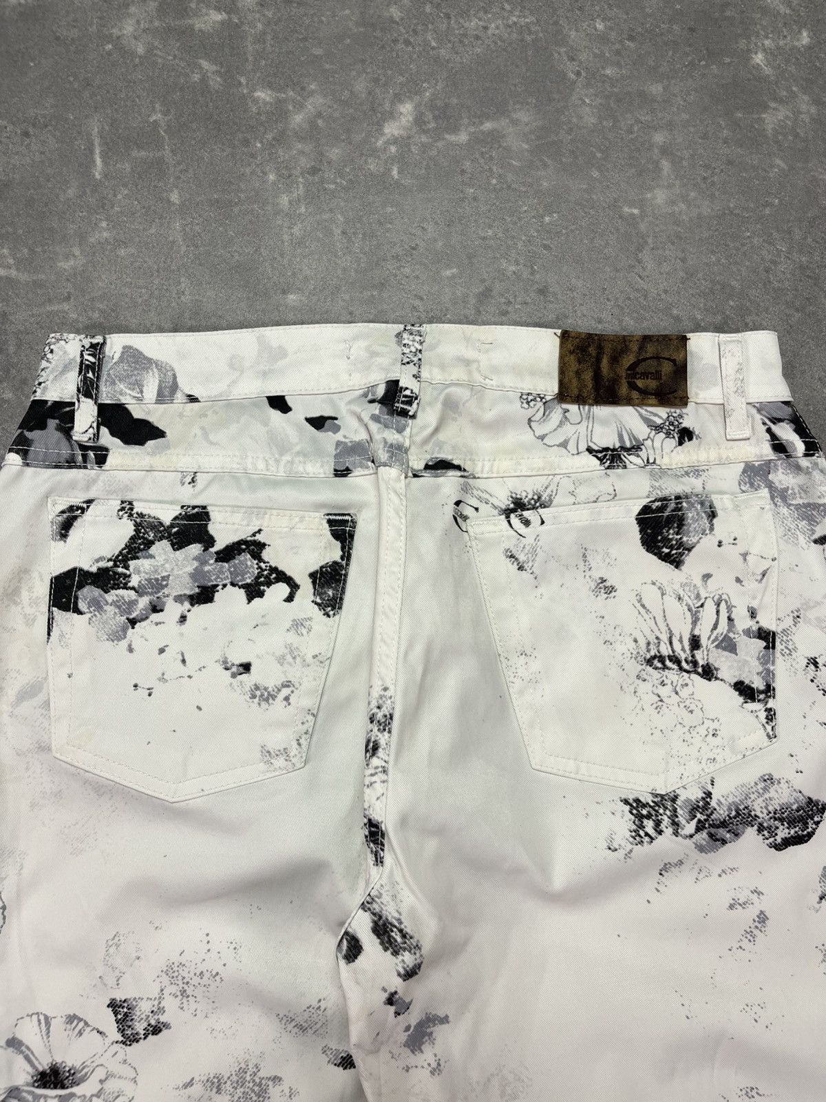 Just Cavalli 00s Just Cavalli Floral Print Flared Denim Jeans 32 Faded Size US 32 / EU 48 - 13 Thumbnail