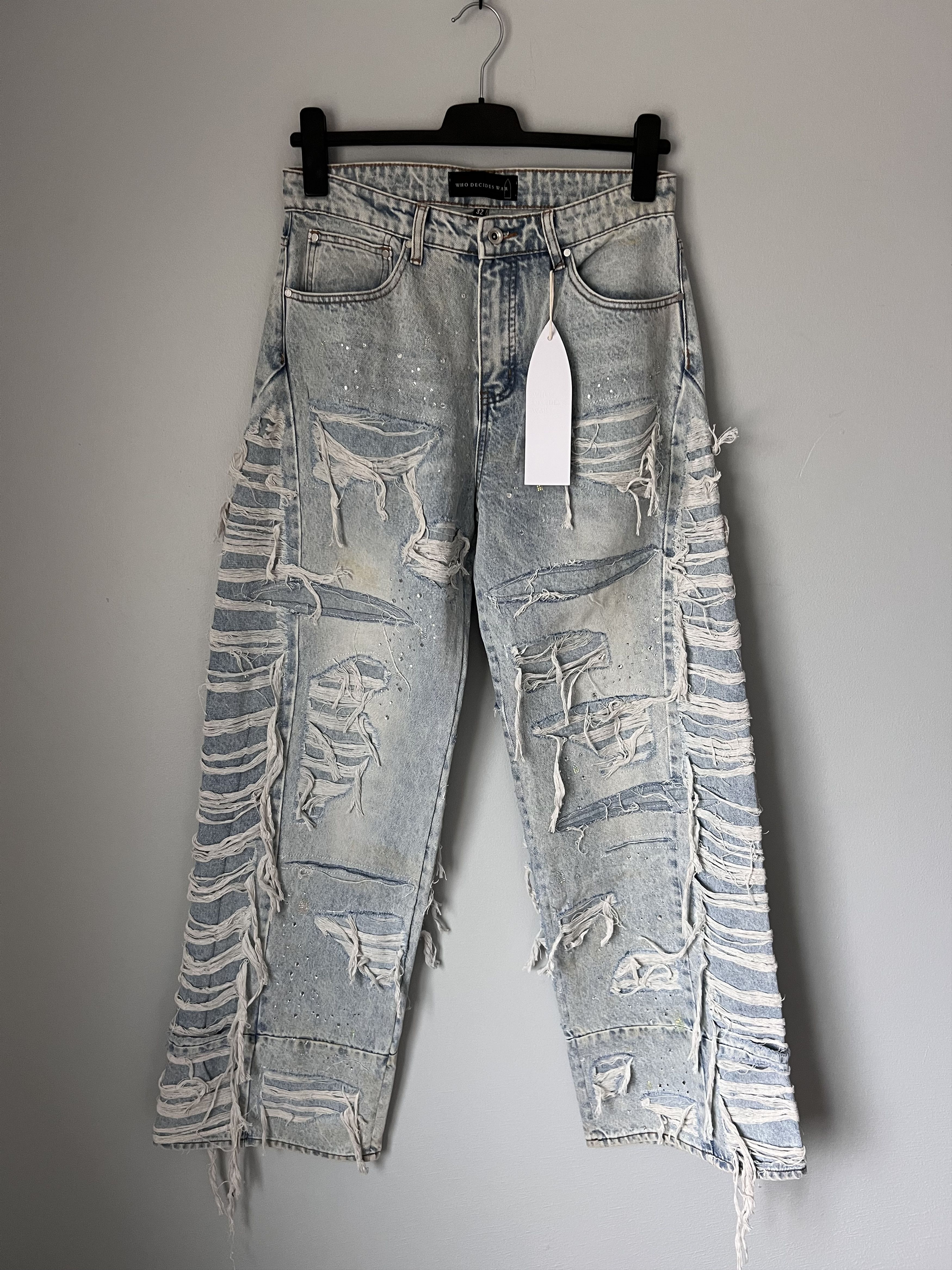 Who Decides War Who Decides War Ultra Flare Distressed Denim in Sky Size US 36 / EU 52 - 1 Thumbnail