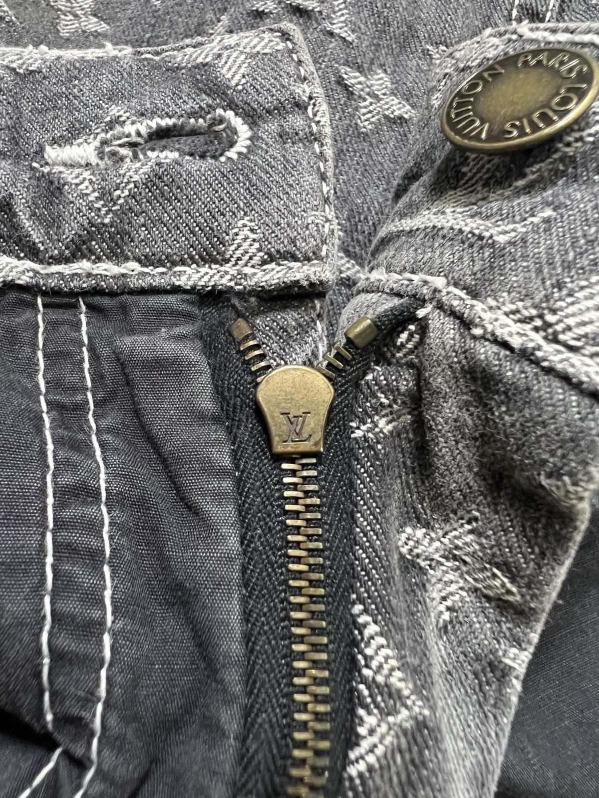 Louis Vuitton Louis Vuitton - Marc Jacobs - Jacquard Monogram Denim Jeans Size 28" / US 6 / IT 42 - 18 Thumbnail