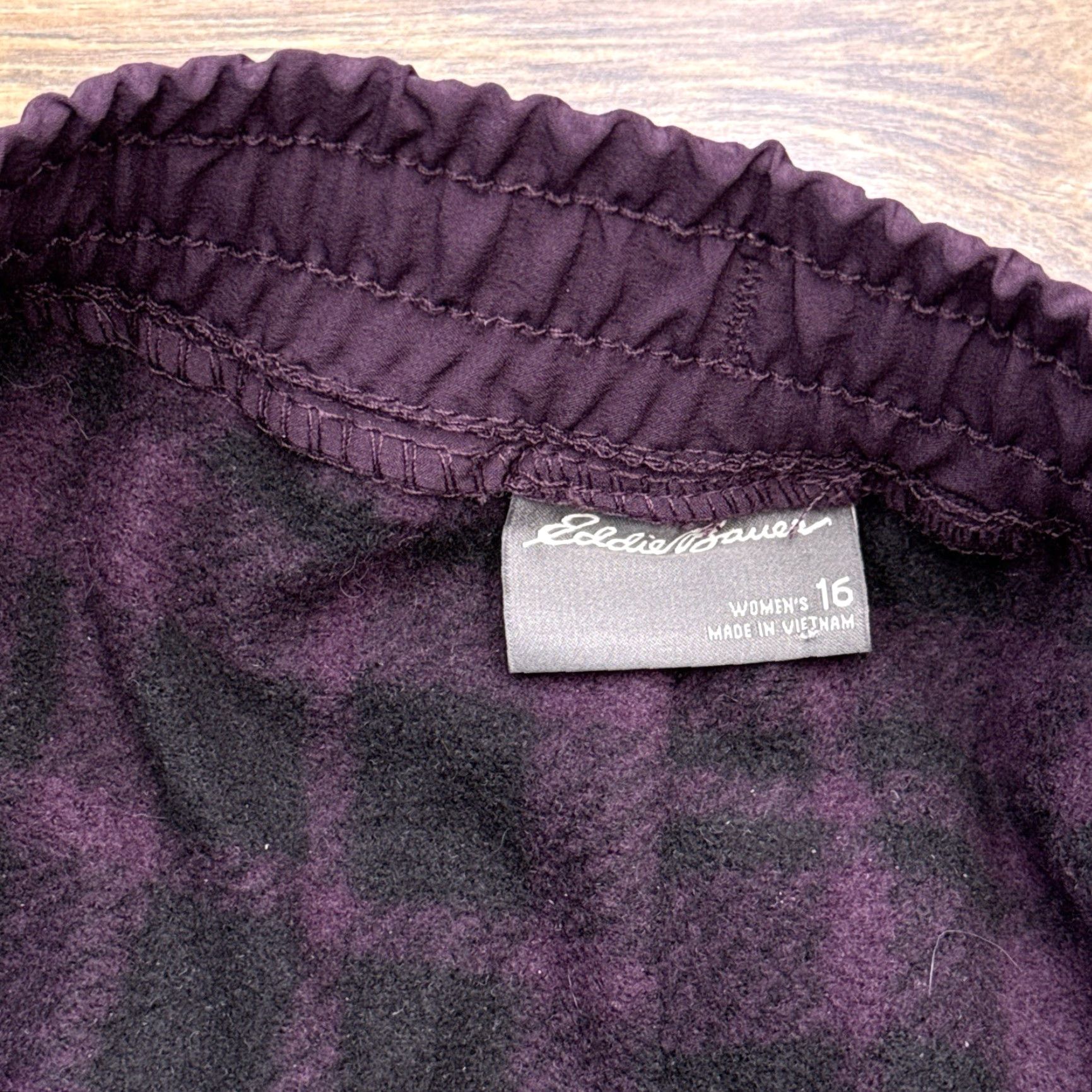 Eddie Bauer Eddie Bauer Women's Purple High Rise Stretch Cargo Pants Size 16 User: Eddie Bauer Women's Purple High Rise Stretch Cargo Pants Size 16 Size 38" / US 16 / IT 52 - 5 Thumbnail