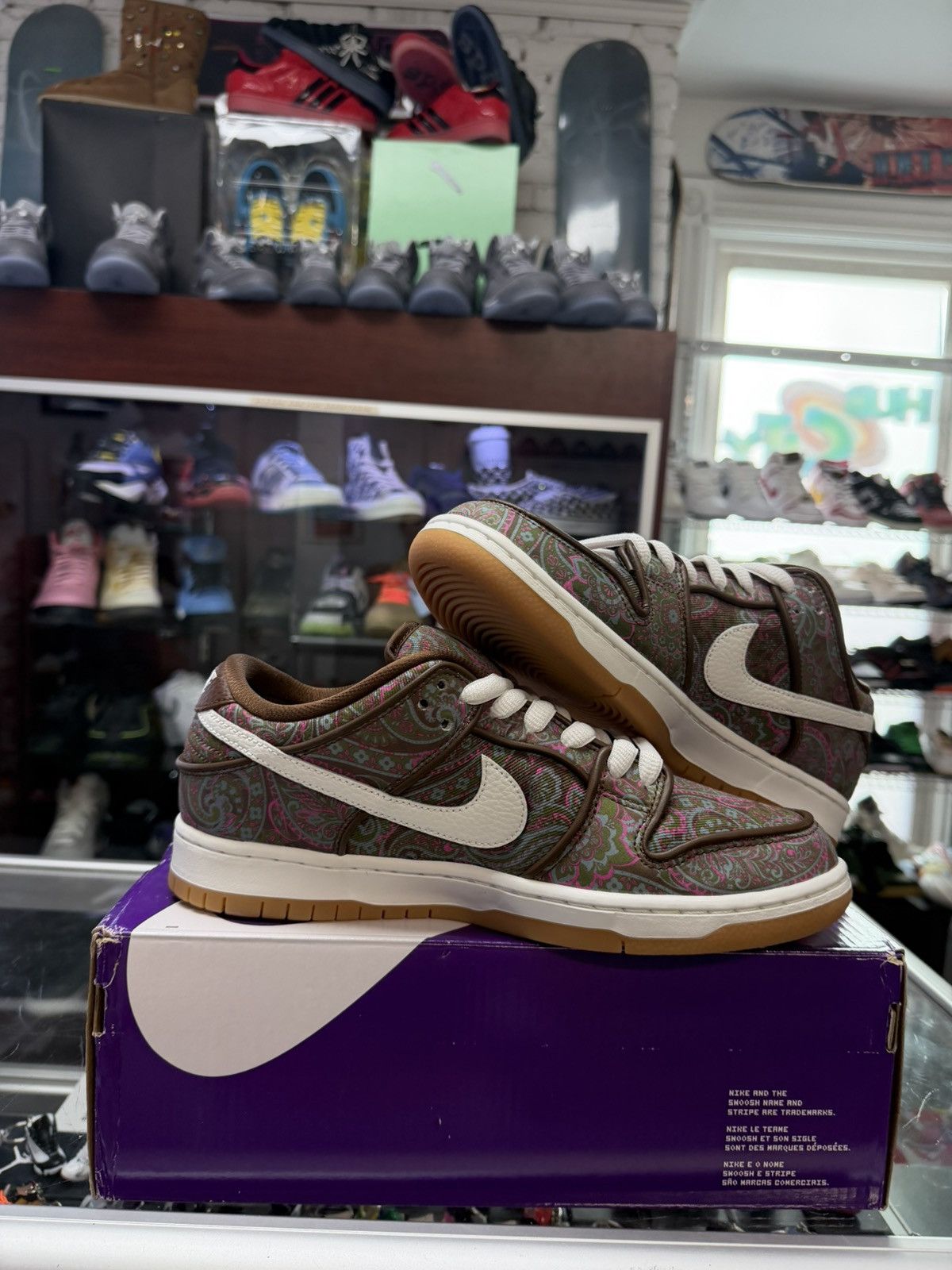 Nike Nike Dunk Low ‘Brown Paisley’ Size US 9 / EU 42 - 2 Thumbnail