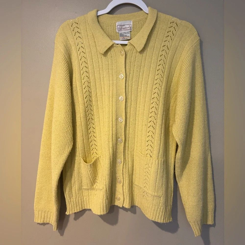 Vintage golden yellow vintage 90s 80s button up grandmacore cardigan Size L / US 10 / IT 46 - 1 Thumbnail