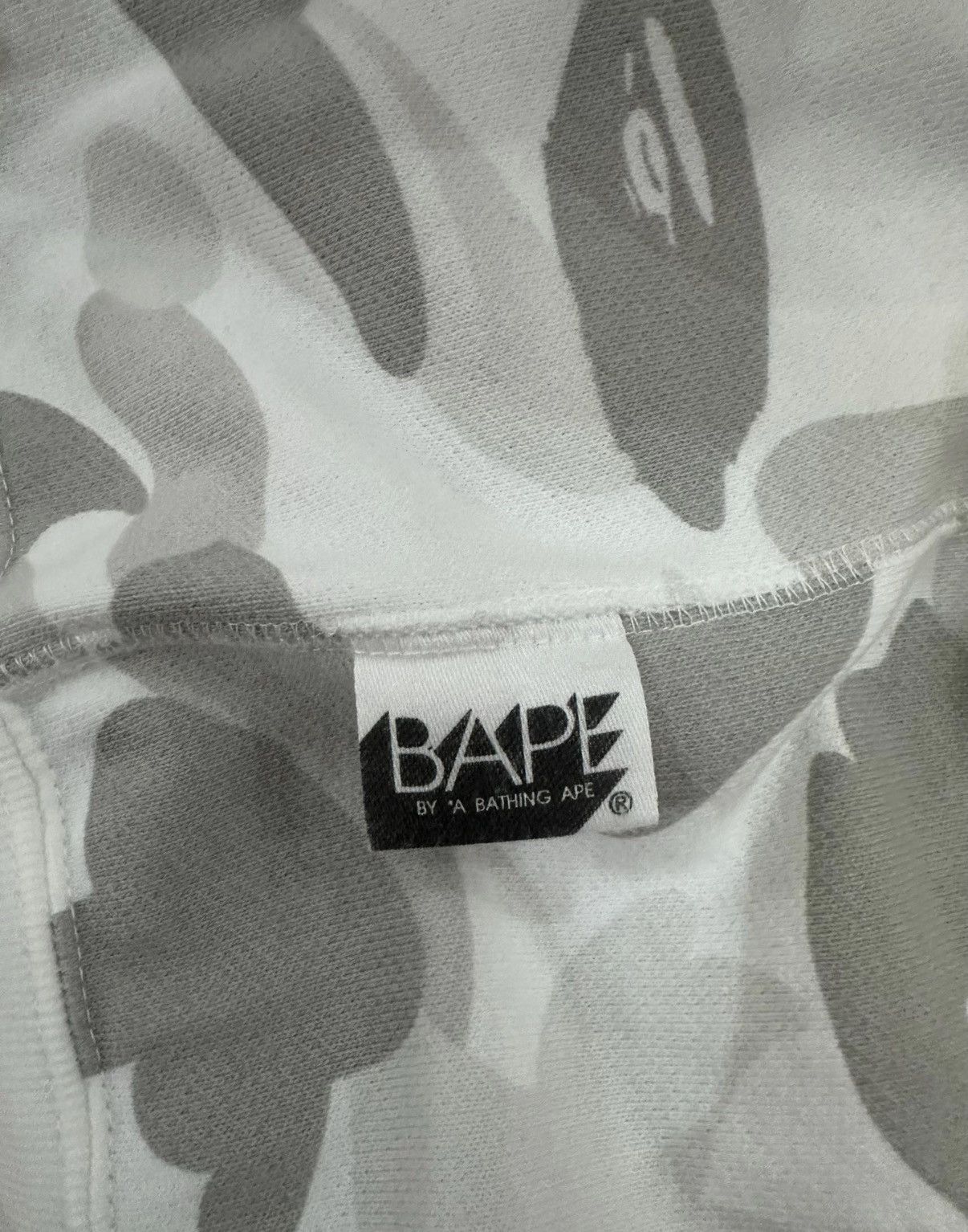 Bape BAPE Split Black & White Camo Shark Hoodie K5 Size US M / EU 48-50 / 2 - 6 Thumbnail