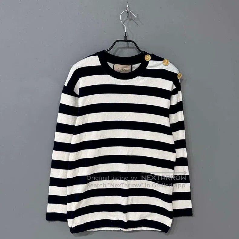 Gucci Gucci Black and white striped gold button logo long sleeve Size XXS / US 00 / IT 34 - 1 Thumbnail