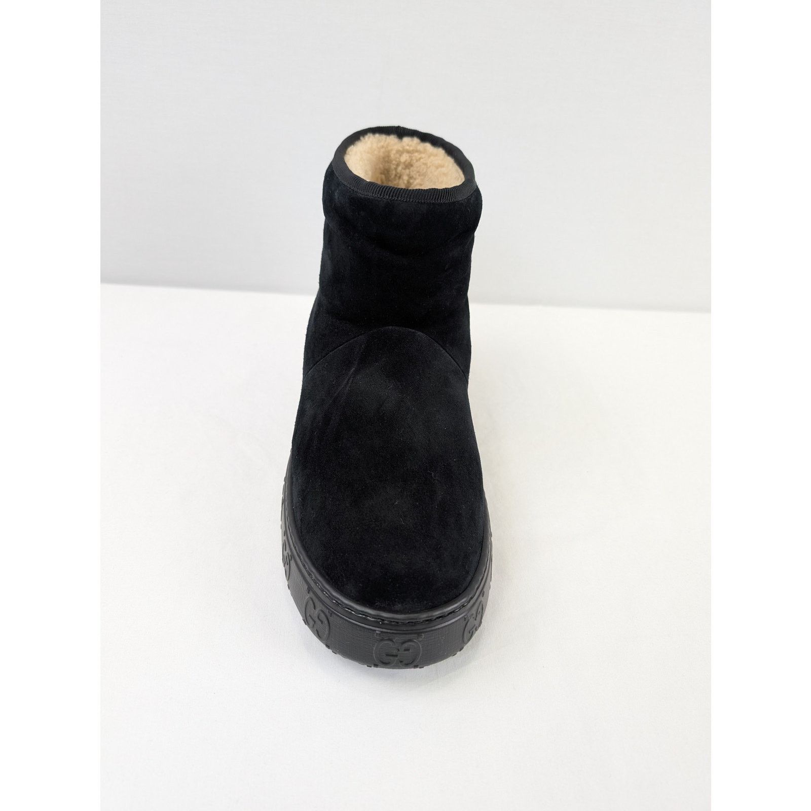 Gucci o1rshd1 Ankle Suede Boots in black with wool lining Size US 10 / IT 40 - 11 Thumbnail