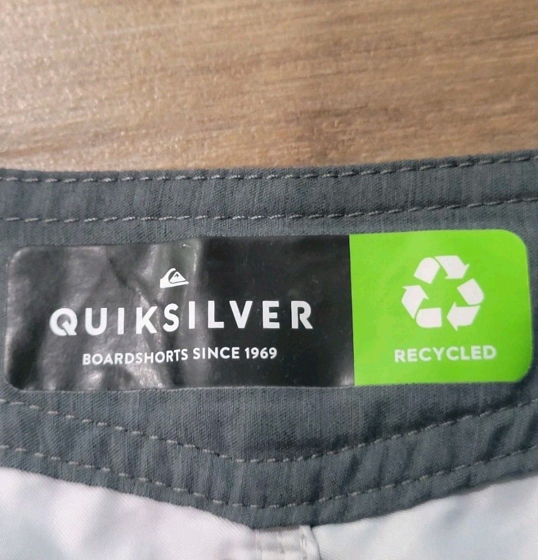 Quiksilver Quiksilver Men's Board Shorts Swim 28 EUC Size US 28 / EU 44 - 5 Thumbnail