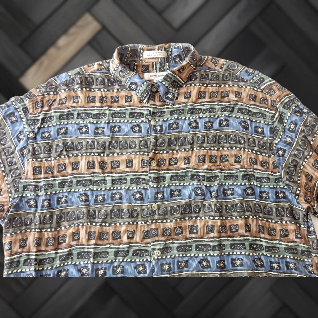 Pierre Cardin VINTAGE Pierre Cardin Men's Hawaiian Shirt XL Seashells Button-Up Short Sleeve Cotton Rayon Blue Adults Mens Size US XL / EU 56 / 4 - 1 Thumbnail