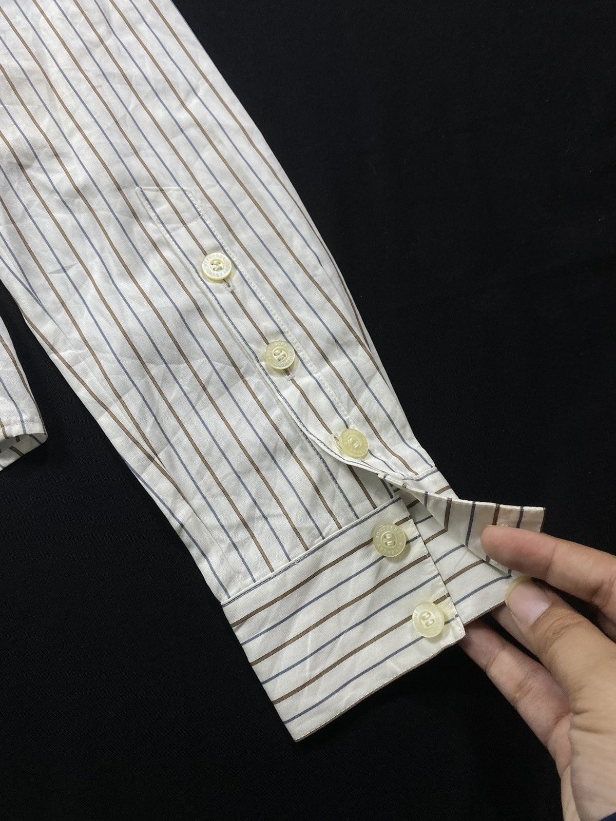 Givenchy Luxury Givenchy button ups slim fit long sleeve Size US M / EU 48-50 / 2 - 9 Thumbnail