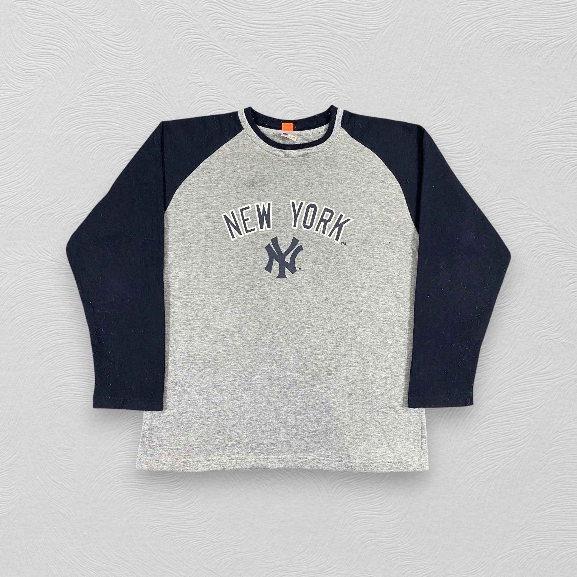 New York Yankees Vintage New York Yankees Sweatshirt -SW075 Size US L / EU 52-54 / 3 - 1 Thumbnail