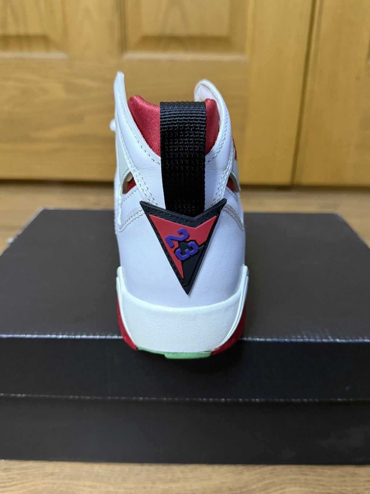 Jordan Brand Air Jordan 7 “Hare” Size 5.5y Size US 5.5 / EU 38 - 11 Thumbnail