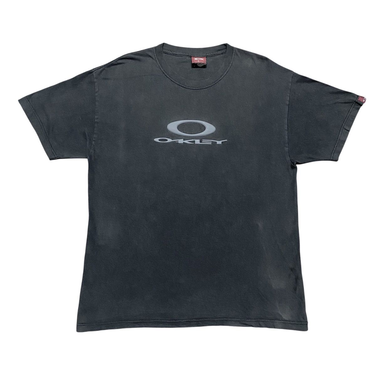 Rare‼️🔥Vintage Oakley Embossed Logo T-Shirt