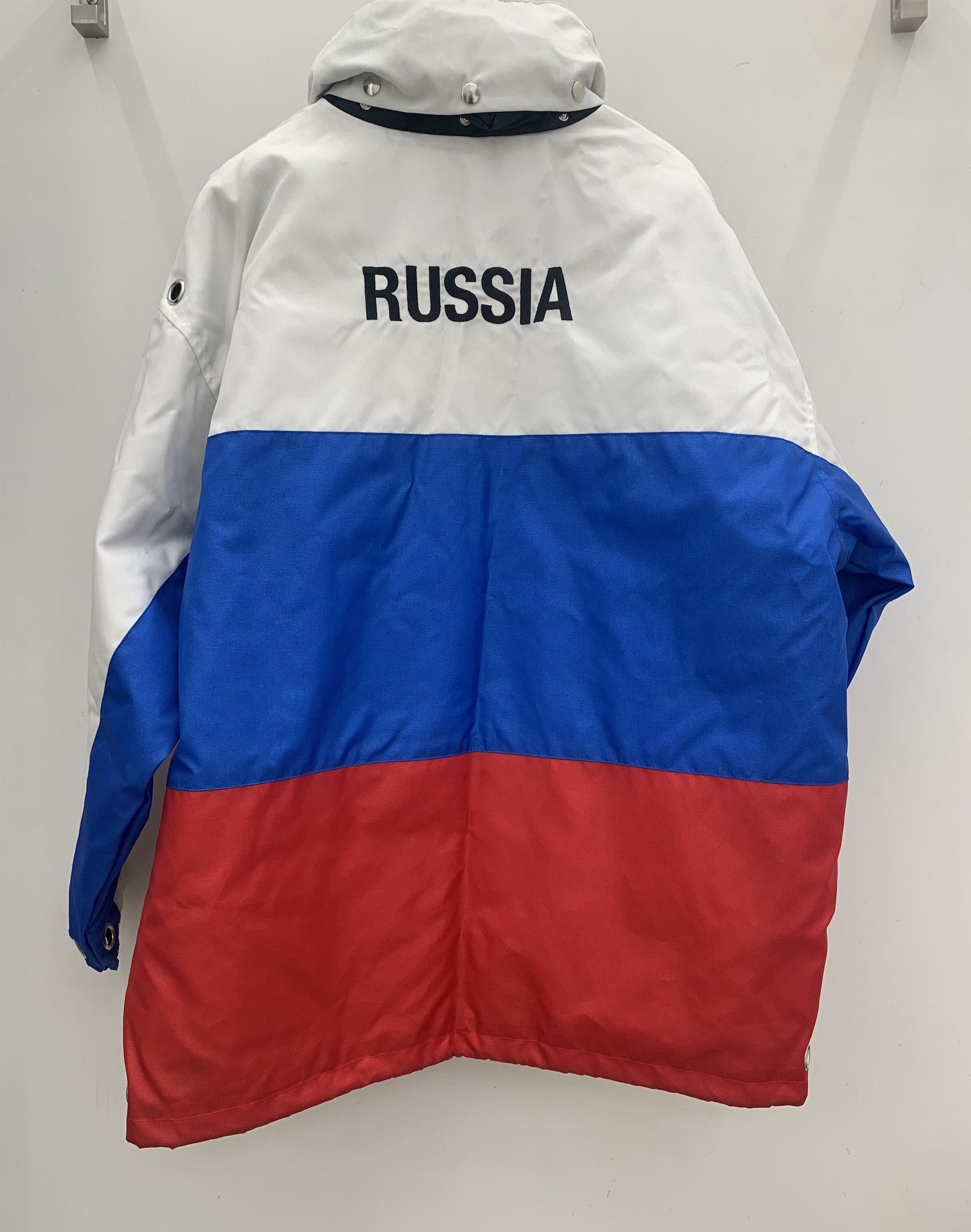 Vetements SS'19 Parka "RUSSIA" Size US XL / EU 56 / 4 - 2 Thumbnail