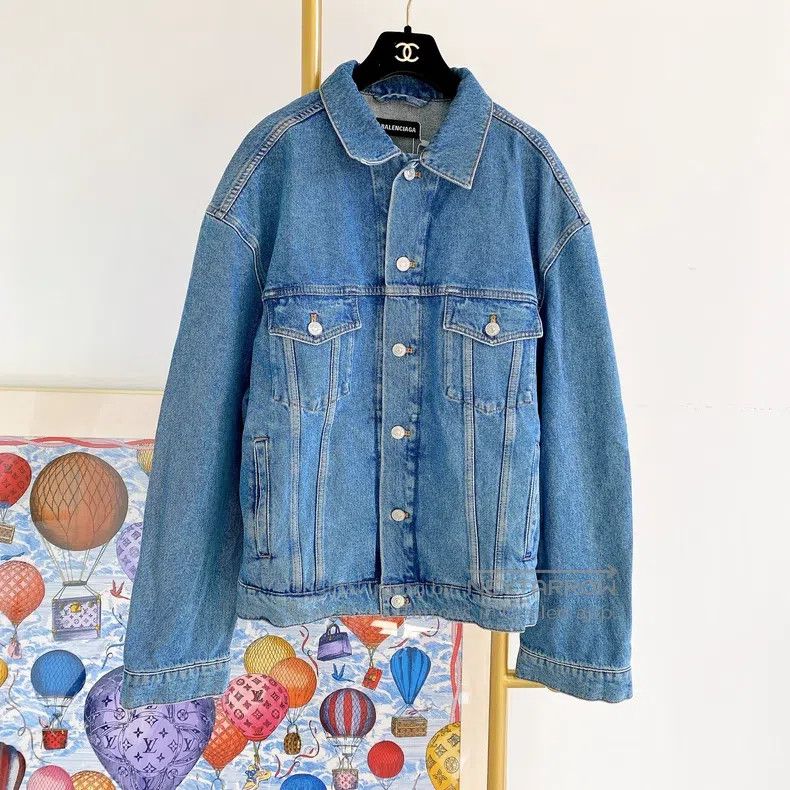 Balenciaga Balenciaga Blue Letter Logo Denim Jacket Size US M / EU 48-50 / 2 - 1 Thumbnail
