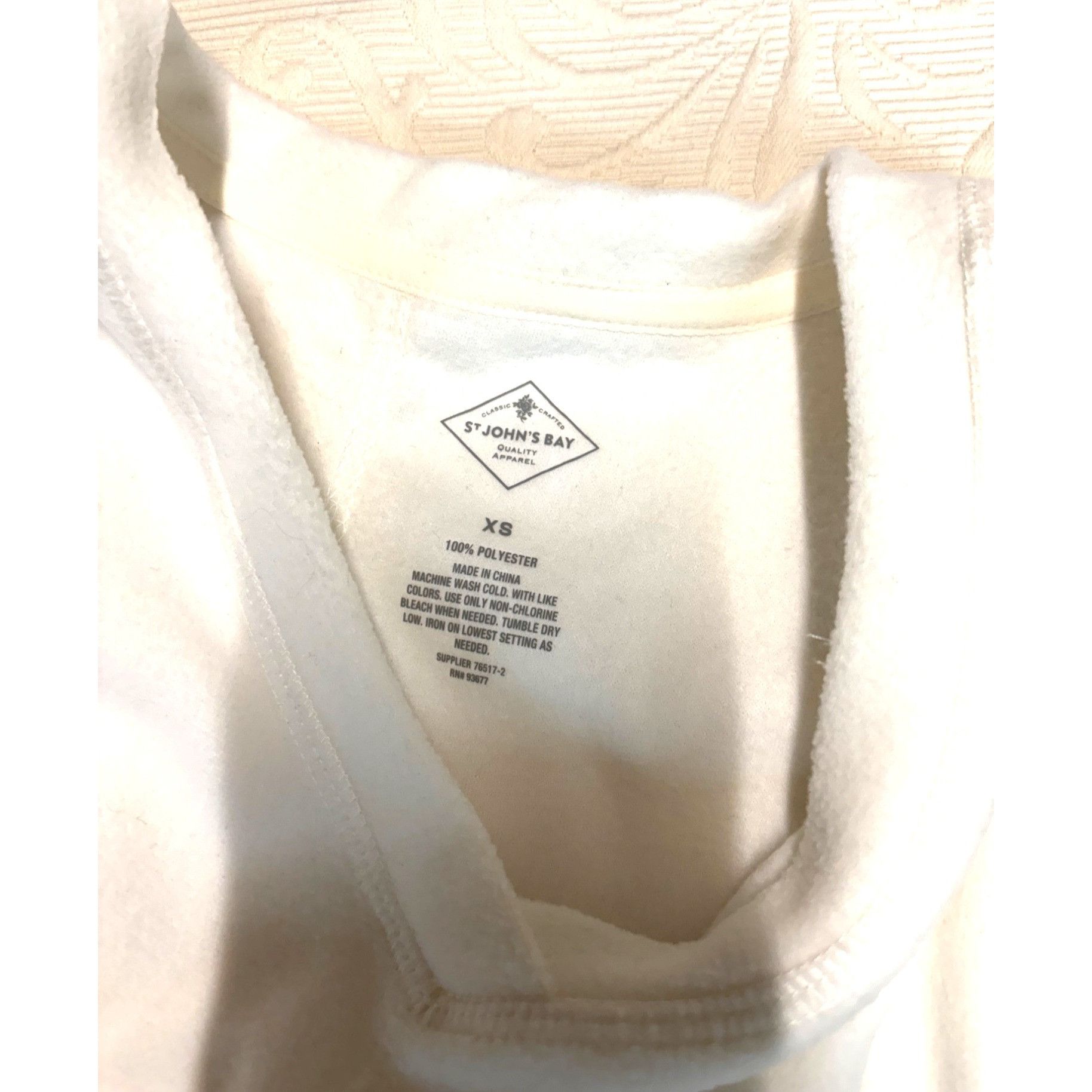 Other St. John's Bay Women’s V-Neck Phil resistant Fleece Sweatshi Size XS / US 0-2 / IT 36-38 - 8 Thumbnail