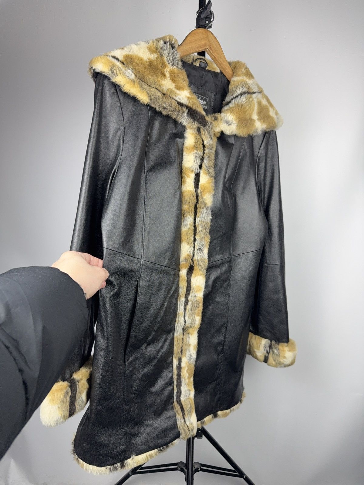 Japanese Brand Woodpecker Leather Coat Faux Fur Collar Casual Collection Size M / US 6-8 / IT 42-44 - 2 Thumbnail