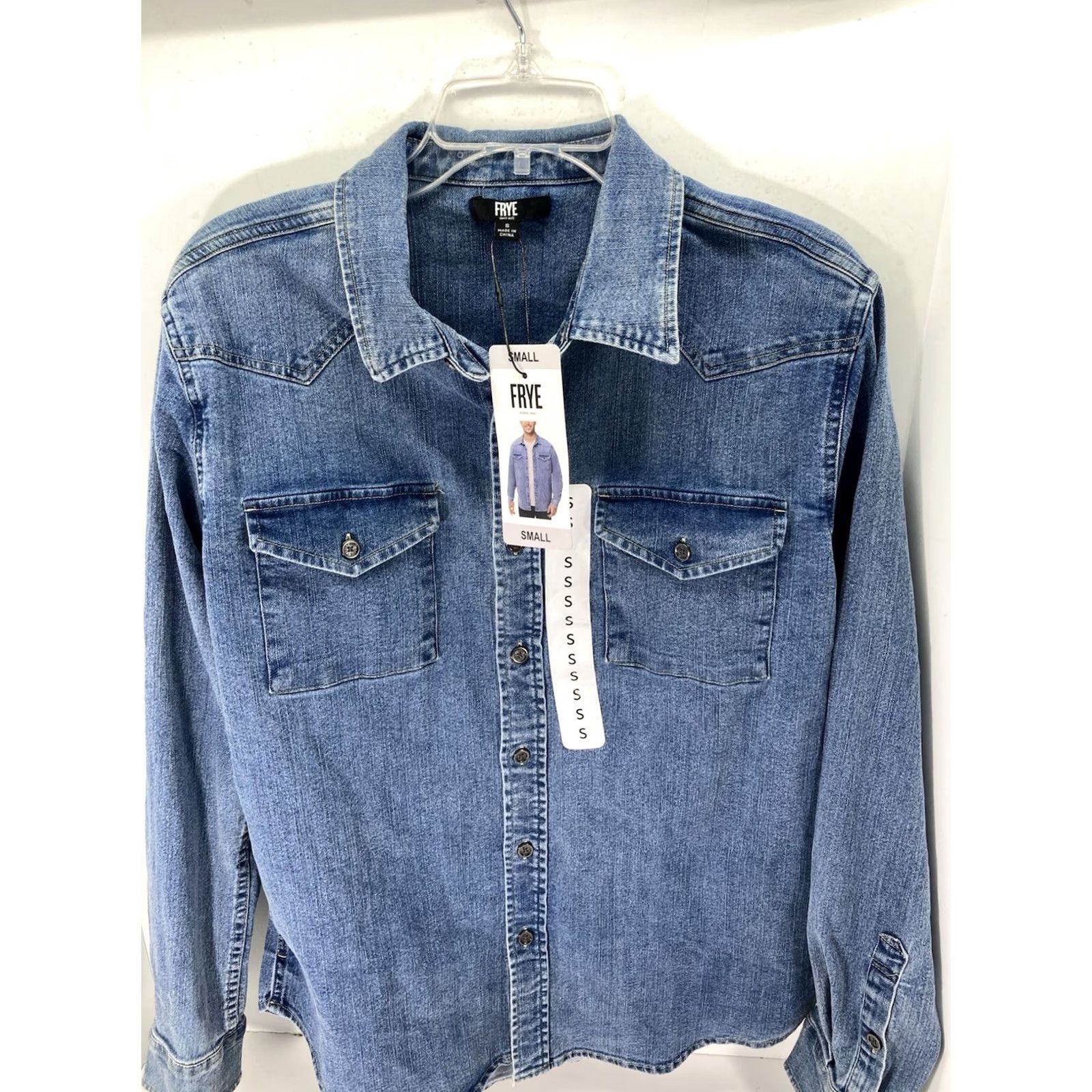 Frye Frye Denim Shirt Men Size Small Blue Button Long Sleeve Stretch Medium Wash NWT Shirt Size US S / EU 44-46 / 1 - 2 Thumbnail