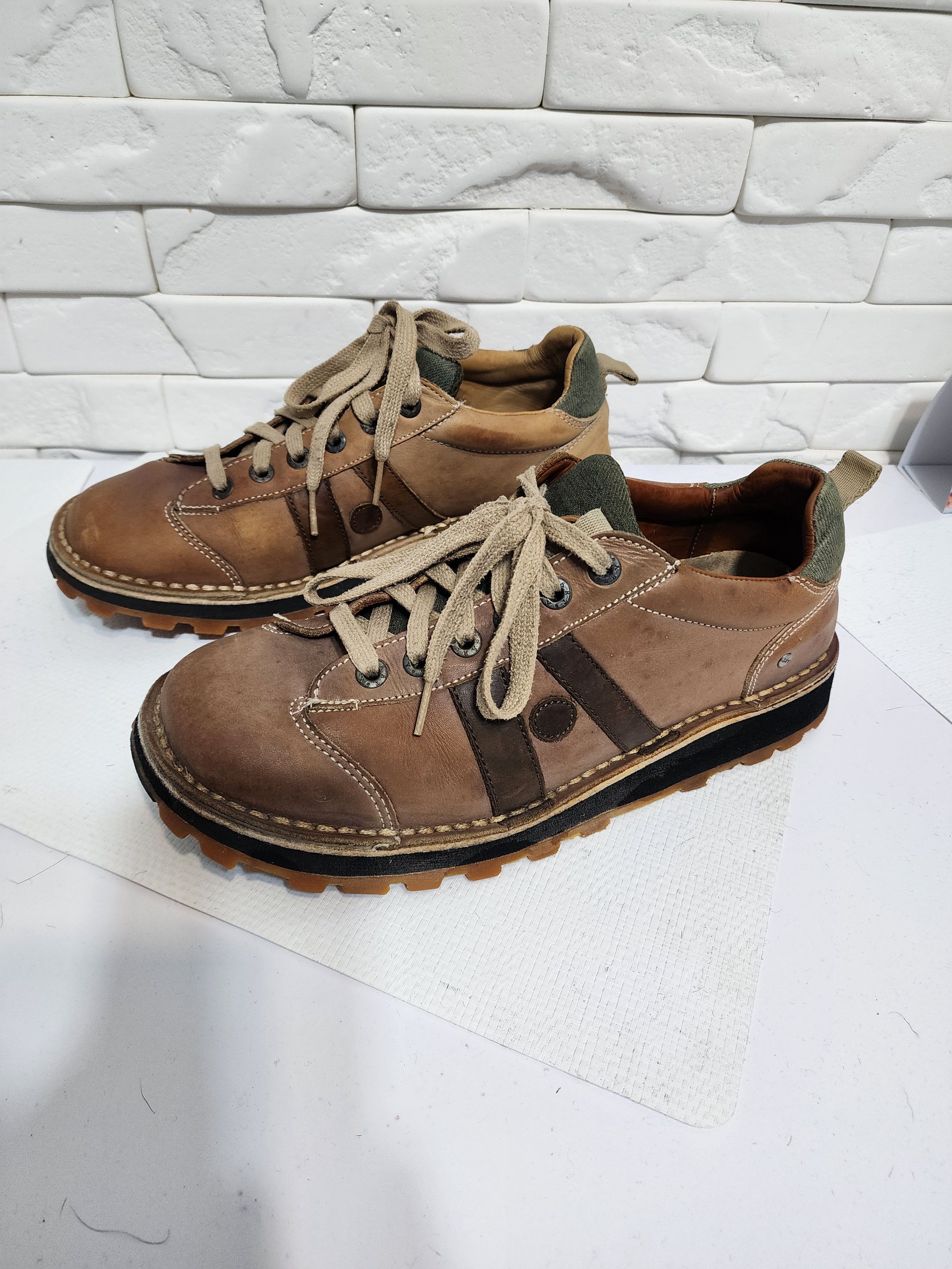 Uniqlo Brown Leather Men's Boots (Size 11.4 in) Size US 11.5 / EU 44-45 - 2 Thumbnail