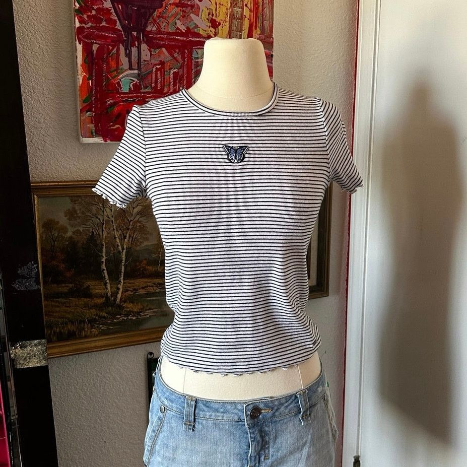 Hollister hollister black and white striped butterfly shirt Size S / US 4 / IT 40 - 1 Thumbnail