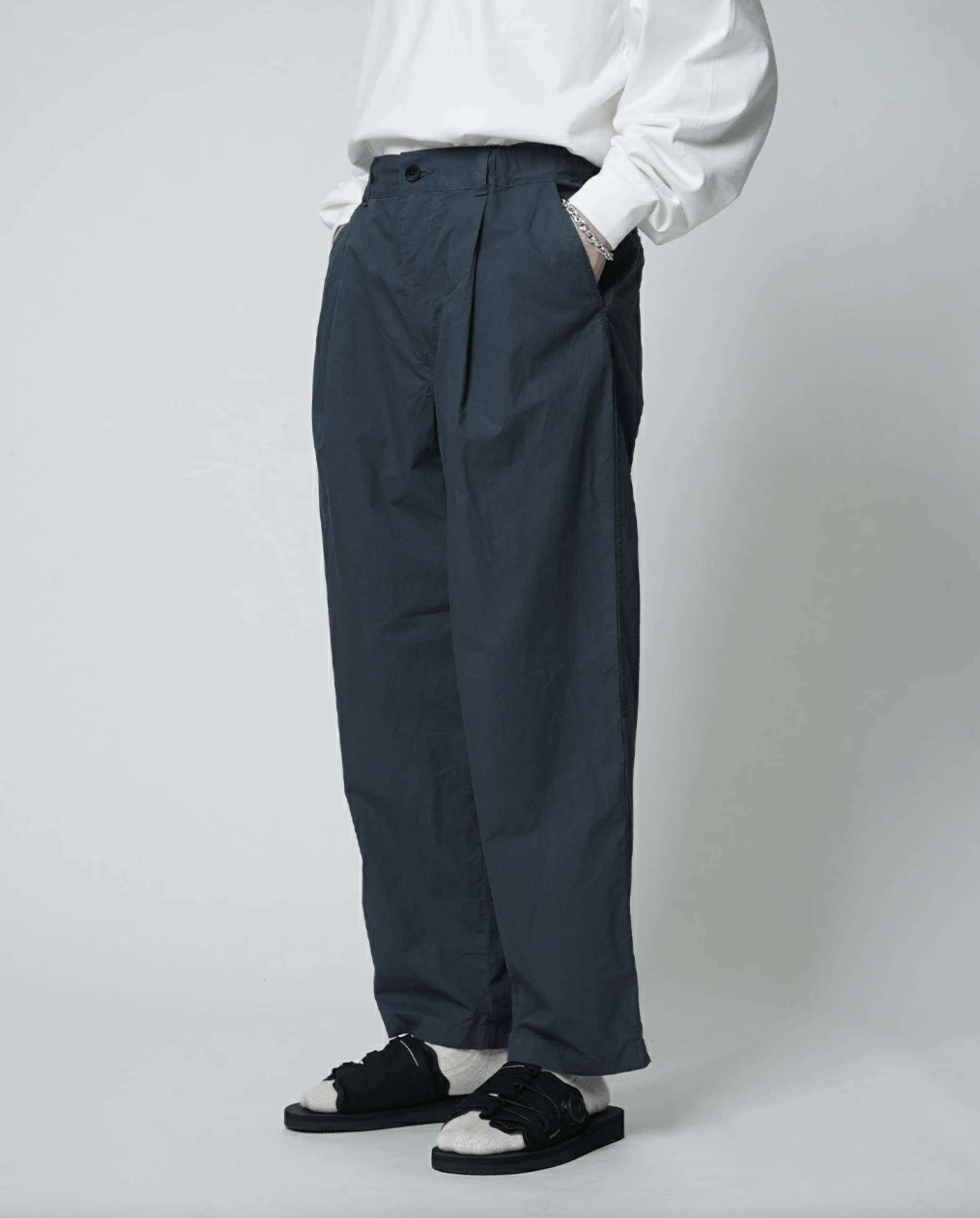 STILL BY HAND STILL BY HAND PT03241 GARMENT-DYE DEEP TUCK PANTS Size US 32 / EU 48 - 4 Thumbnail