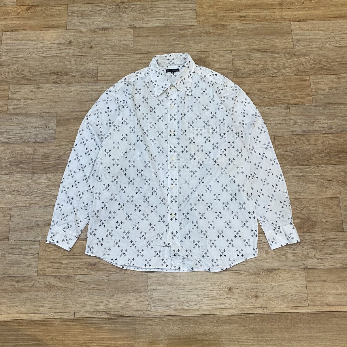Tornado Mart 2000s Scommessa - White Gothic Style Cross Shirt Button Up Size US XL / EU 56 / 4 - 1 Thumbnail