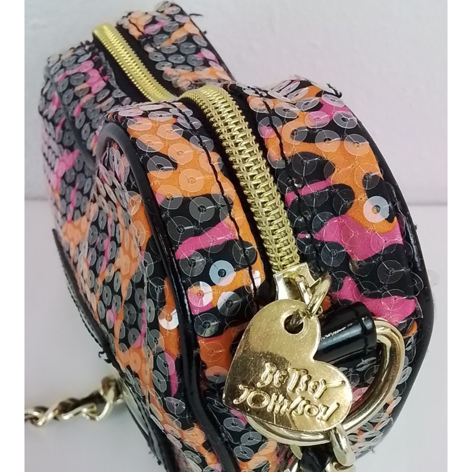 Betsey Johnson Betsey Johnson Purse Orange/Pink Sequin Heart Shaped Size ONE SIZE - 5 Thumbnail