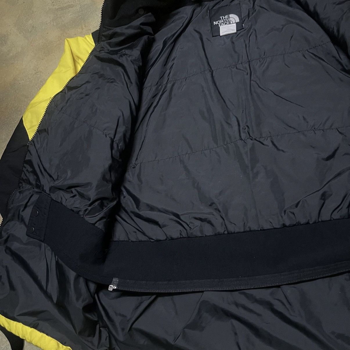 The North Face The North Face Goretex Windbreaker Light Jacket Size US L / EU 52-54 / 3 - 19 Thumbnail