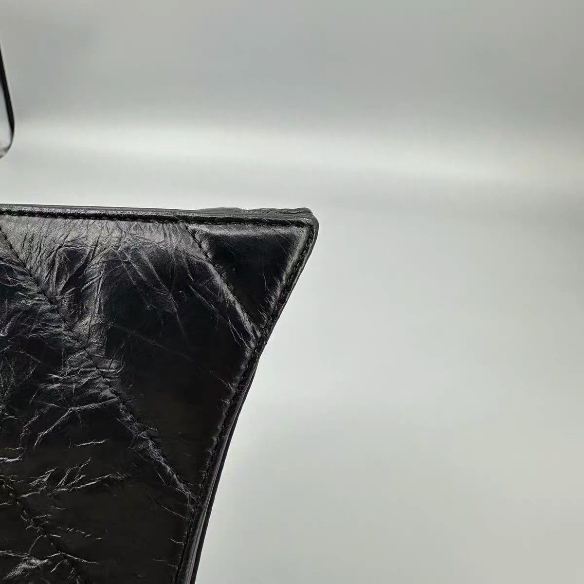 Balenciaga Balenciaga Medium Quilted Crush Bag Size ONE SIZE - 9 Thumbnail