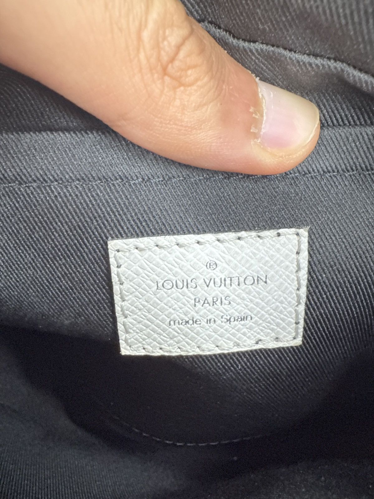 Louis Vuitton Louis Vuitton White Monogram Shoulder Bag Size ONE SIZE - 11 Thumbnail
