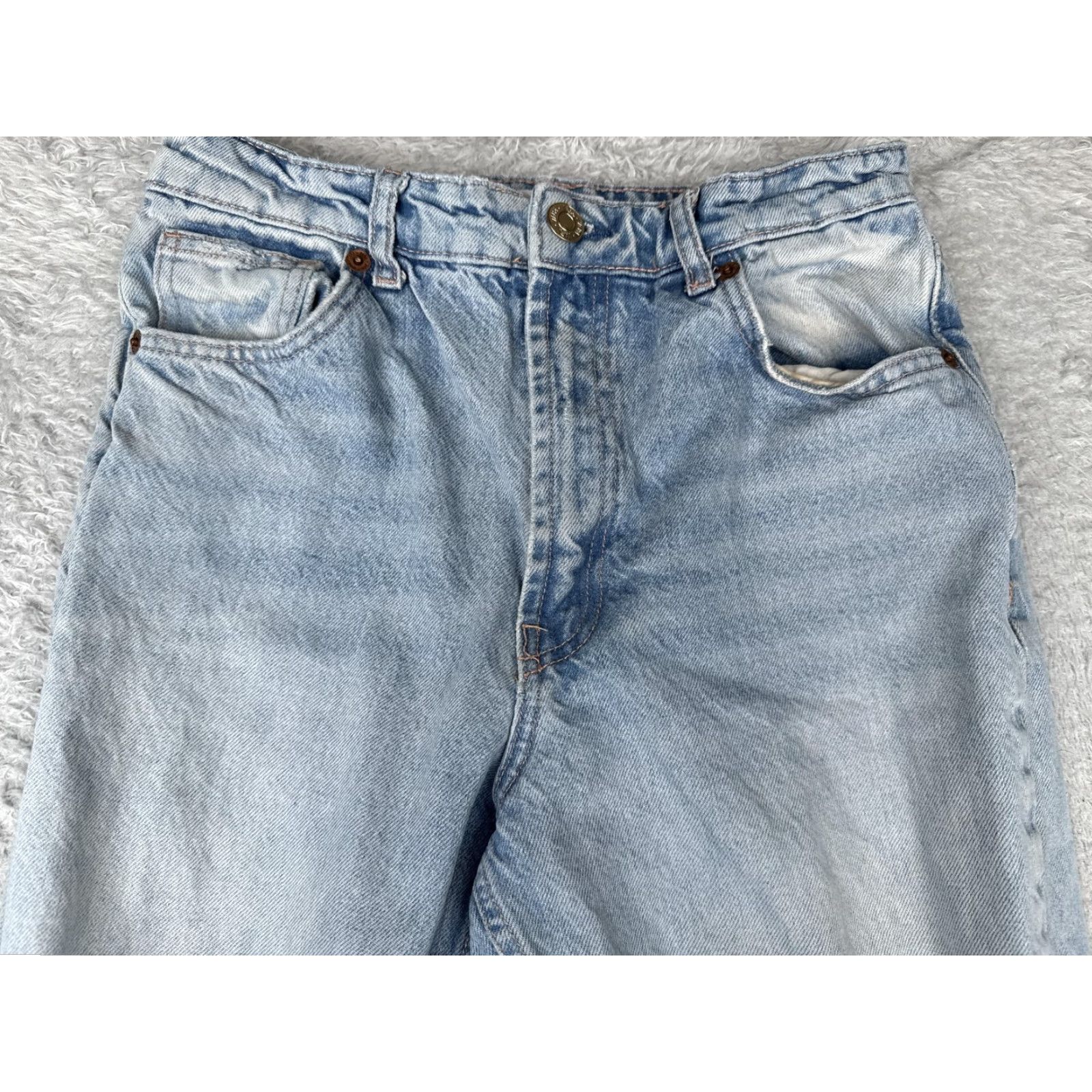 Zara Zara Jeans Women 6 Light Wash Distressed Ripped Knee High Rise Raw Hem Wide Leg Size 28" / US 6 / IT 42 - 4 Thumbnail