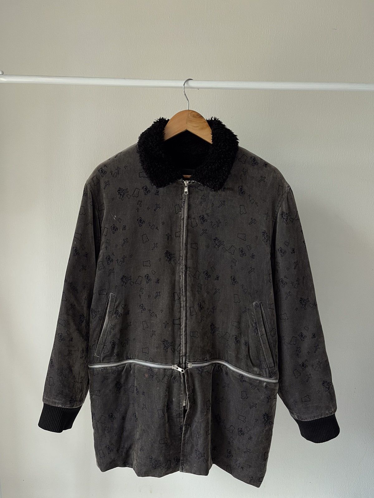 Jun Takahashi F/W2002 Undercover ‘Witch Cell Division’ Cross Bear Jacket Size US M / EU 48-50 / 2 - 3 Thumbnail