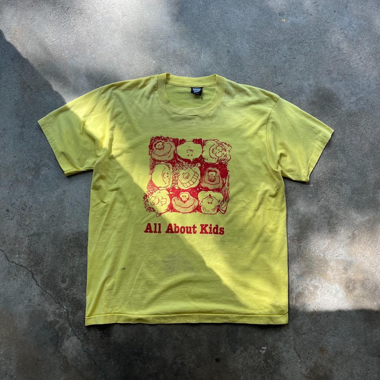 Other Vintage single stitch Crest T-shirt Size US XL / EU 56 / 4 - 1 Thumbnail