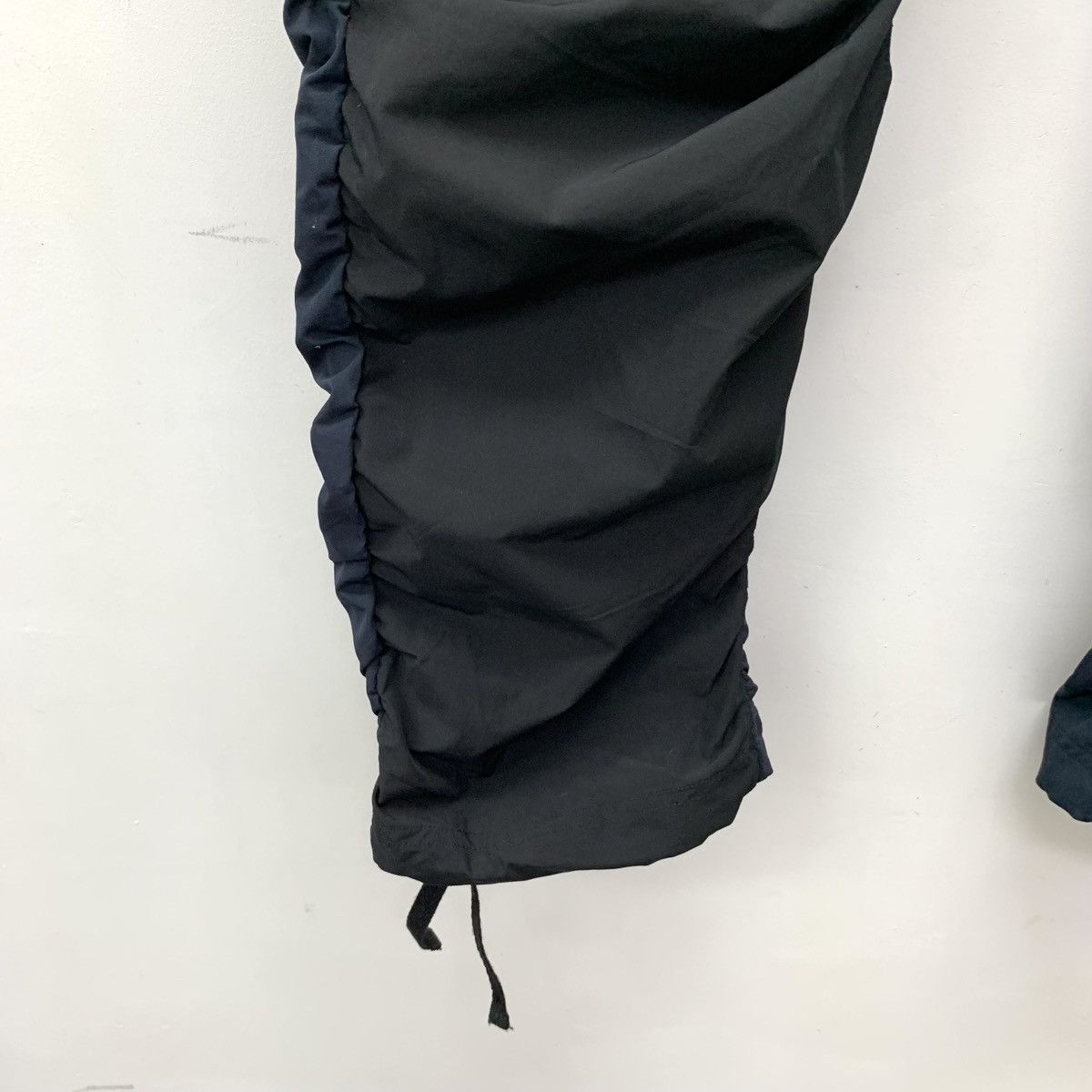 White Mountaineering White Mountaineering Black Drawstring Functional Pants K26WX Size US 32 / EU 48 - 5 Thumbnail