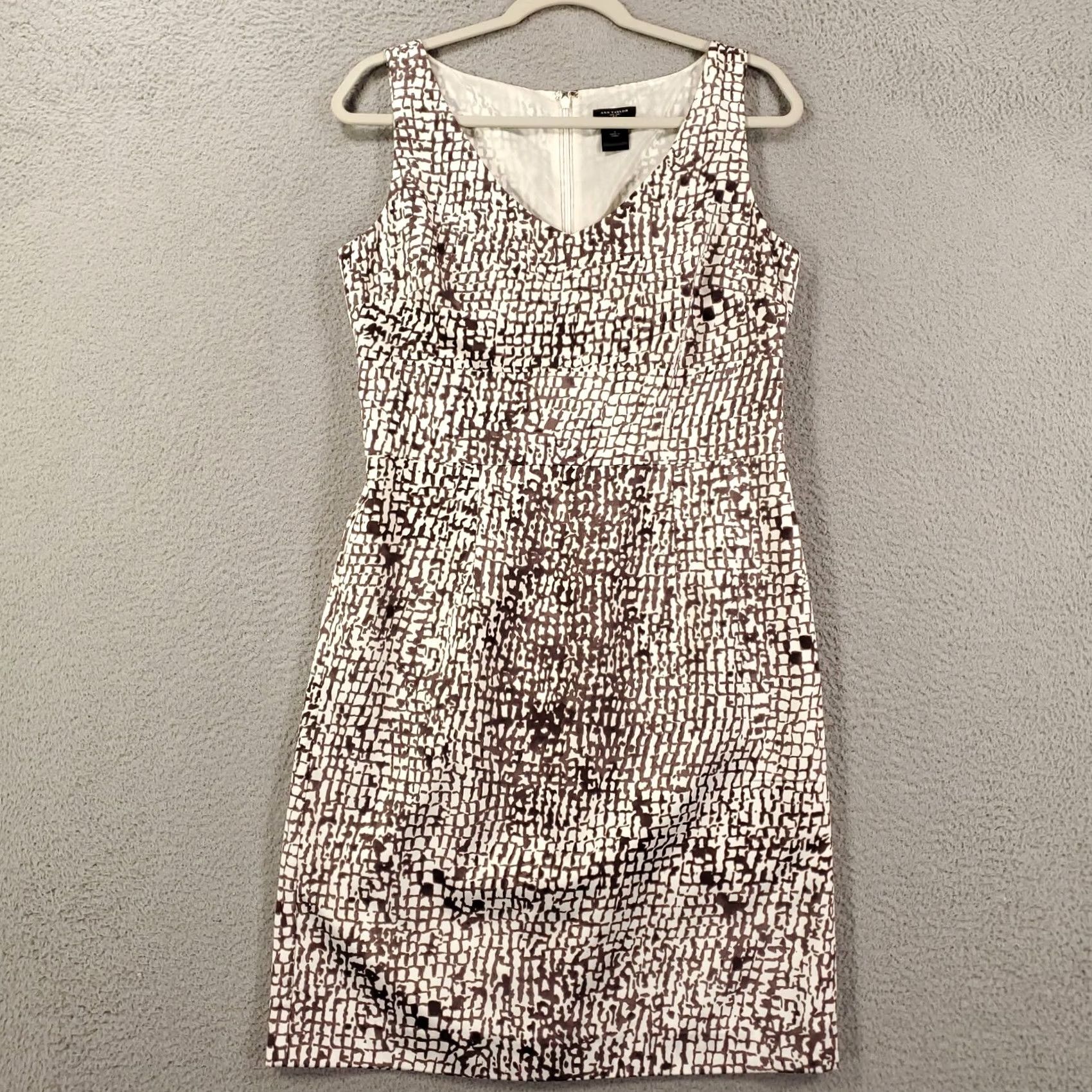 Ann Taylor Womens 6 Pencil Dress Back Zip Lined Geometric Pattern Brown White Ann Taylor Loft Dress Size 6 Mini Sleeveless V-Neck Size M / US 6-8 / IT 42-44 - 5 Thumbnail