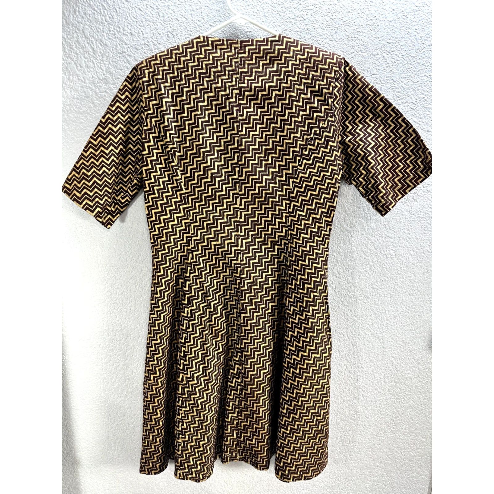 Vintage Vtg Simi Dee Brown Gold Geometric Africa Duster Over top Shoulder Pads Sz M Jacket Women Brown Gold Buttons Geometric Duster Jacket M Women Size M / US 6-8 / IT 42-44 - 8 Thumbnail