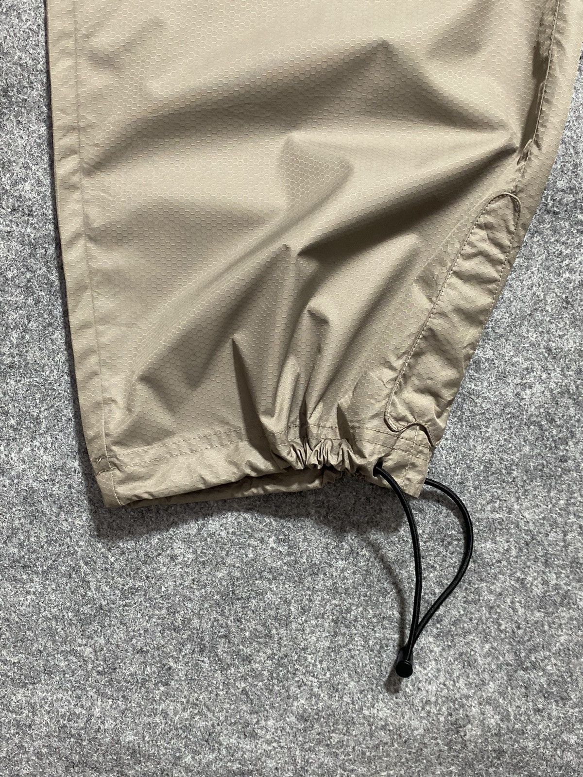 Nike × Vintage 2 item Nike Brown Pants Nylon 00s Swoosh Size US 36 / EU 52 - 18 Thumbnail