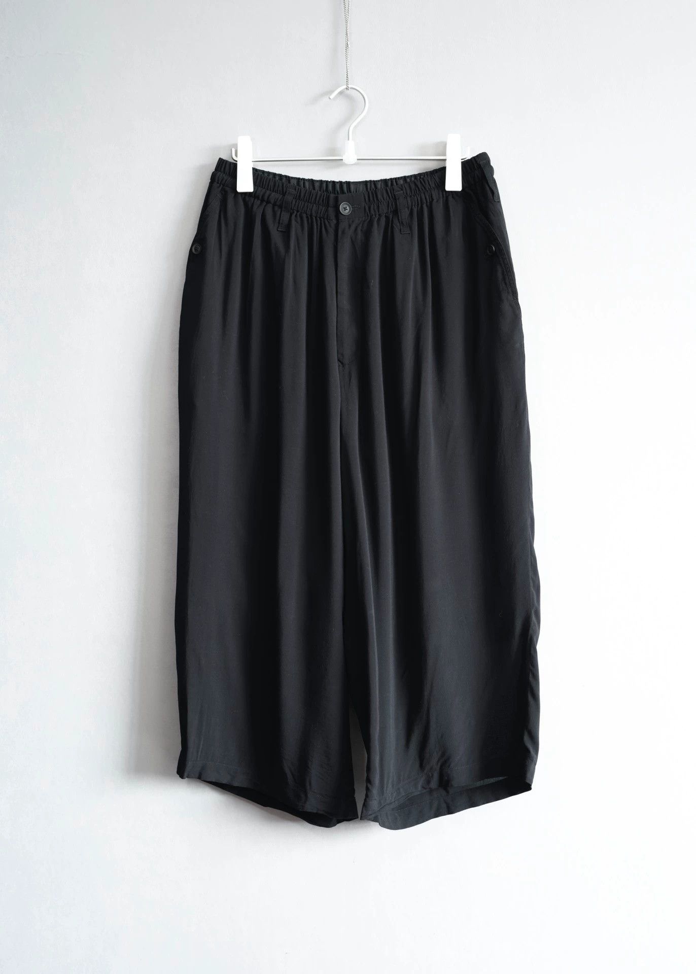 Yohji Yamamoto Yohji Yamamoto 24SS Pleated Rayon Wide Trousers Size 3 Size US 34 / EU 50 - 1 Thumbnail