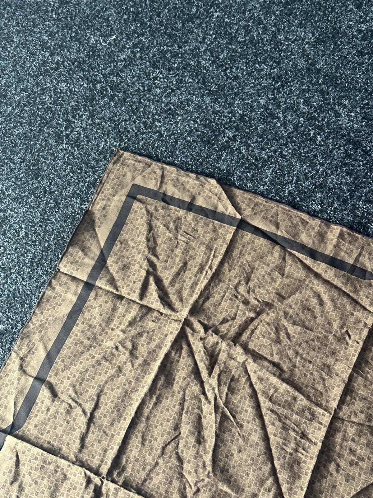 Lanvin × Vintage 🚨90s LANVIN silk scarf bandana handkerchief VERY RARE Size ONE SIZE - 5 Thumbnail