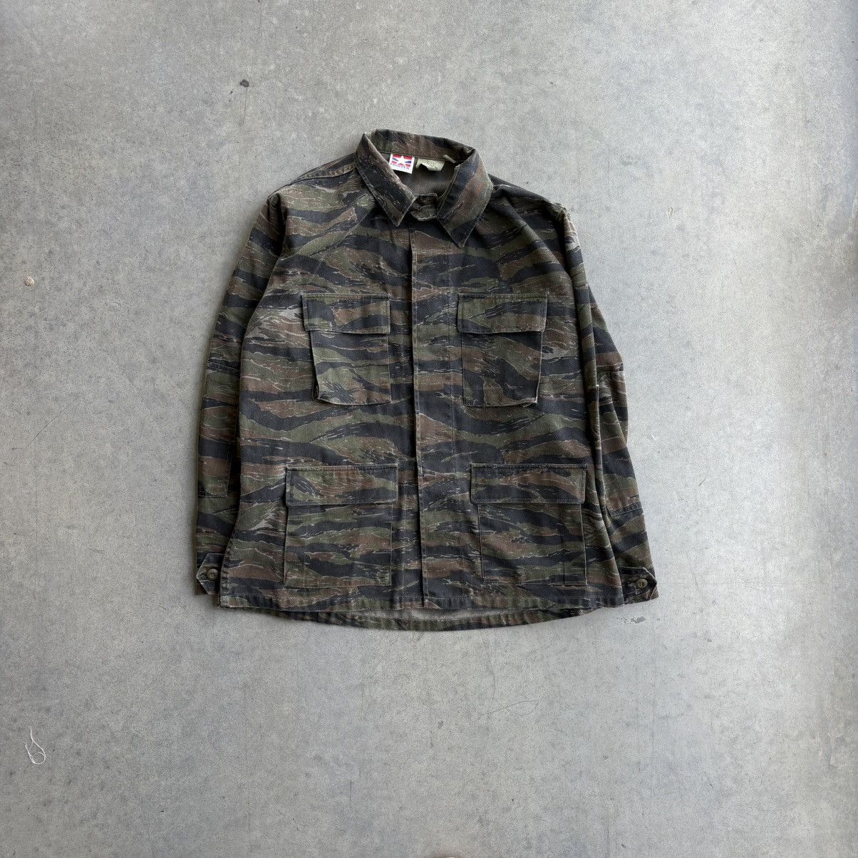 Other Vintage Military 90's Button Up Camo Tiger Striped Vietnam Size US XL / EU 56 / 4 - 3 Thumbnail